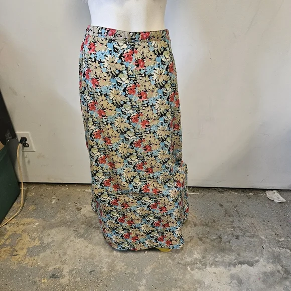 Beutiful Kathy Lee Maxi Floral Skirt Sz 6 - Picture 4 of 7